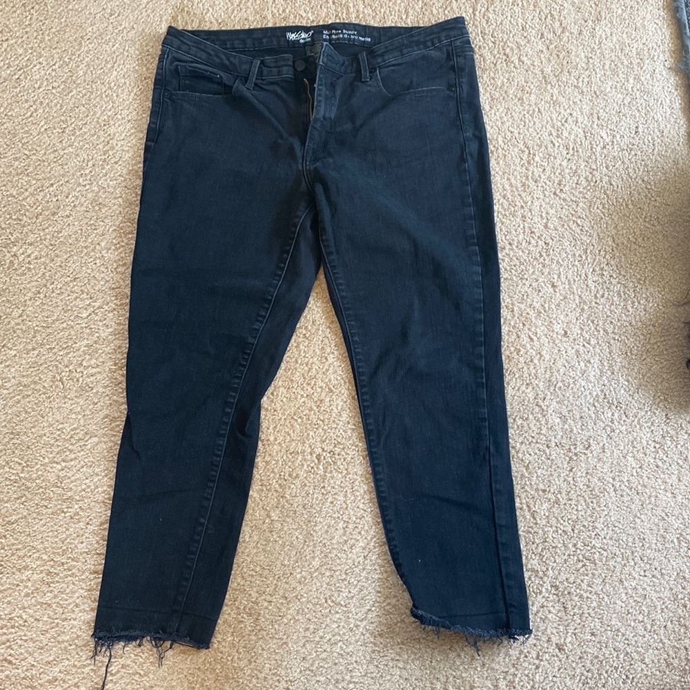 Mid-rise skinny black jeans!
